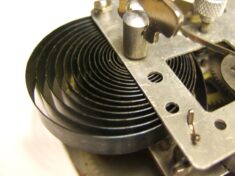 alarm clock mainspring - ремонт часов в москве, ремонт швейцарских часов